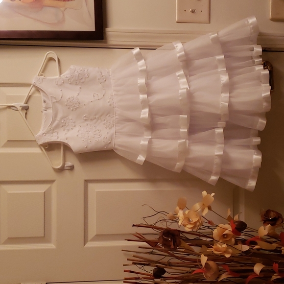 Other - Girls Flower Beaded  Dress🥰 lLke New No Flaws🤩🤩